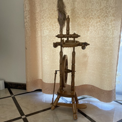 Dekoratives holz spinnrad - dekoratives,