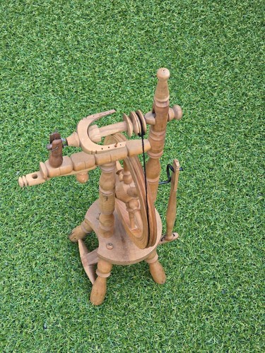 Altes holz spinnrad miniatur - altes,