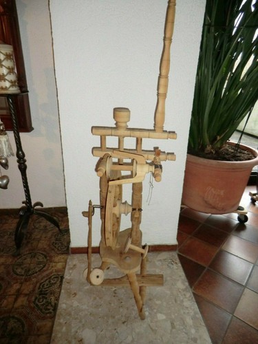 Antikes spinnrad - "antikes",