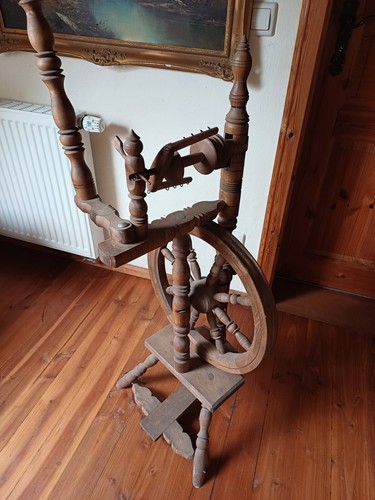 Altes flachsspinnrad - altes,